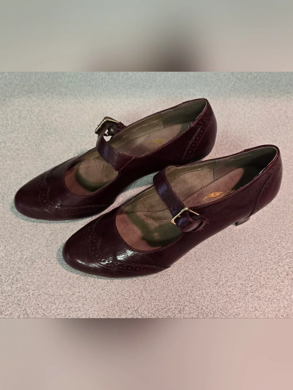 Aerosoles Heelrest Mid Heel Pumps in Burgundy, Size 8